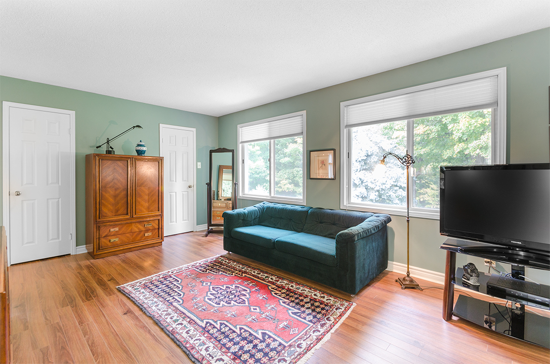 Master bedroom sitting room - 16 MacPhail Court, Buttonville | Home for Sale | Jethro Seymour, one of the Top Davisville Real Estate Broker