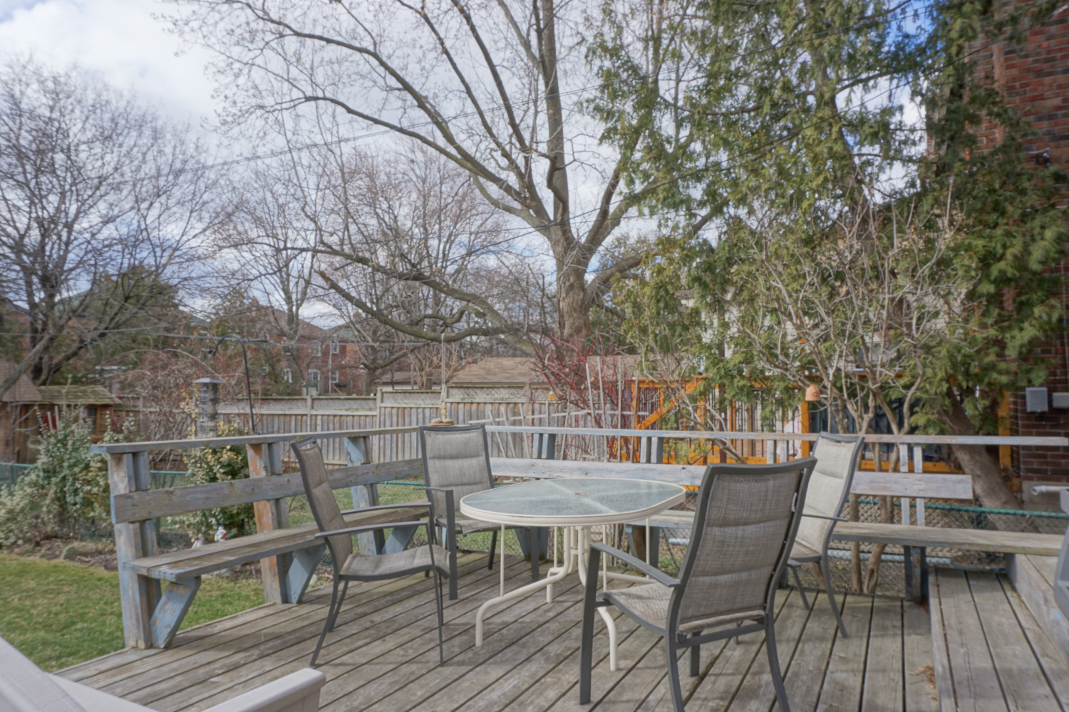 259 Donlea Drive | Home for sale in Davisville Village by Top 1% real estate Broker Jethro Seymour. Buying or selling call for expert advice - 416-712-0767